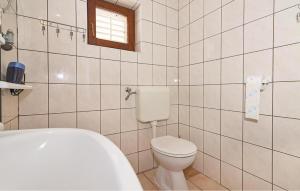 Nice Apartment In Pirovac With Wifi