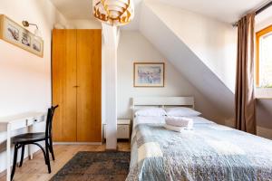 Seaside Vista Apartments by BookingHost