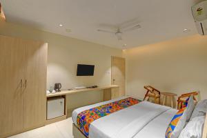 FabHotel Blue Moon