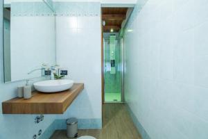 GuestHost - Valeggio sul Mincio Two-Levels Apt X4!