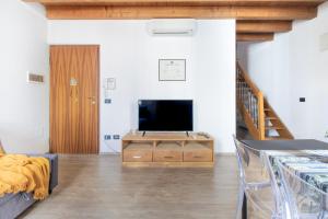 GuestHost - Valeggio sul Mincio Two-Levels Apt X4!