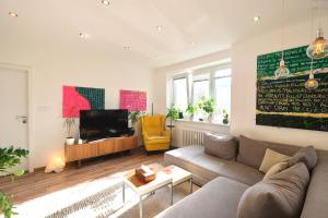 Shelter & Friends at Trnavské mýto