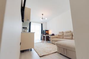 Cozy 2-Room Apartment - Free Parking - Close to Airport