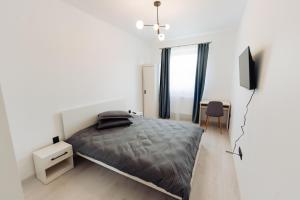 Cozy 2-Room Apartment - Free Parking - Close to Airport