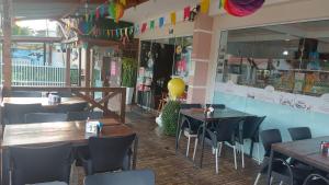 Pousada Ilha do Itacolomi Com Piscina Proximo do Beto Carrero