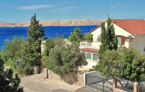 Villa Figs beachfront apartman 1 by Villas Guide