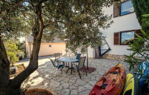 Villa Figs beachfront apartman 1 by Villas Guide