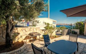 Villa Figs beachfront apartman 1 by Villas Guide