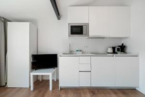 Coqueto ático en Tetuán para 2 personas 3 1