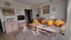 Luxury Sea Sunset Deluxe Apartment