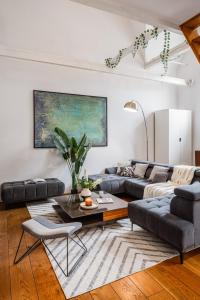 Prague Days - Family Two-Bedroom Apartment with, AC, and sound system in Vinohrady