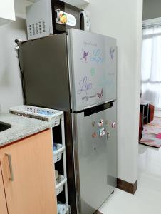 Manhattan Heights TowerD-Unit5 Vivs room Studio type