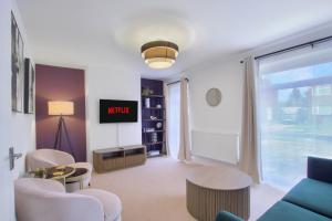 Long Stay - 3 Bedrooms - 2 Parking Spaces - Fast Wi-Fi