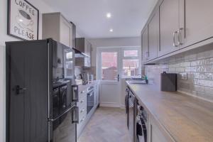 Long Stay - 3 Bedrooms - 2 Parking Spaces - Fast Wi-Fi