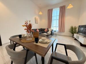 Charming Modern 1-Bedroom private Apartment