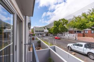 Upper East Side, Pool, Parking Book Now!