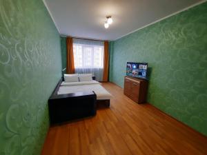 Двокімнатна квартира на Садовому з балконом