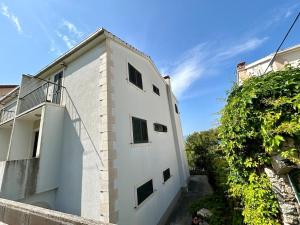 New! Sea View Apartment