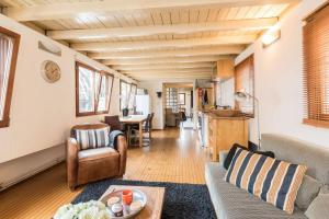 Luxury Houseboat Prince-William
