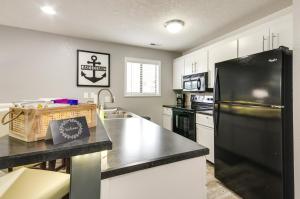 Osage Beach Condo Community Pool and Boat Dock