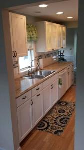 Idyllic Beachfront Vacation Rental on the Shores of Lake Erie in Northern Ohio