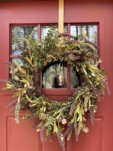 Cozy Rustic Cabin in the Prescott National Forest near Lynx Lake in Prescott, Arizona