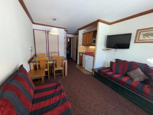 Appartement cosy, 4-5 pers, balcon sud, pistes et commerces à proximité - FR-1-181-2704