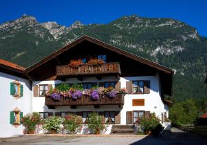 Ferienwohnungen Buchner Garmisch