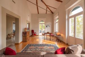 Trilussa Classy Terrace Apartment by RomeLoft