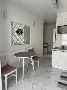 White home apartment