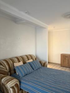 White home apartment