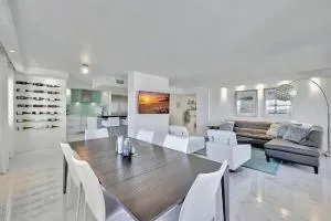 Luxurious Three-Bedroom Oceanfront Apartment with Private Balcony