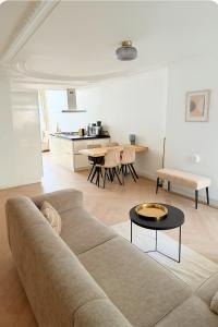 Canal House The Manor