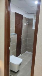 2 BHK flat well-furnished in Sarnath