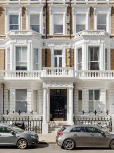 Elegant Kensington Flat with Designer Interiors