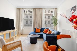 Elegant Kensington Flat with Designer Interiors