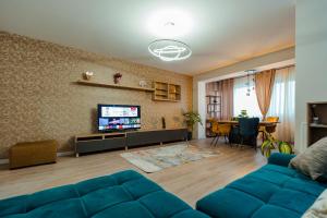 Urban Color Retreat by Blvd 60B2 - Modern Apartment with Bold Design