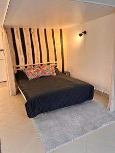 Woodstock IX, self check-in