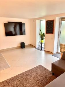 Woodstock IX, self check-in