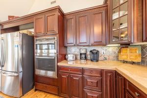 Sunkissed - Nags Head MP 13, Oceanfront, Pool, Elevator, Home Theater, Pool Table, Pets OK