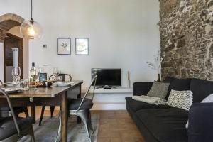 Renewed Apartment With Siena Hills View