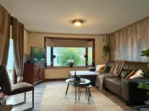 Rustiek Boschalet Sven Veluwe met Omheinde Tuin