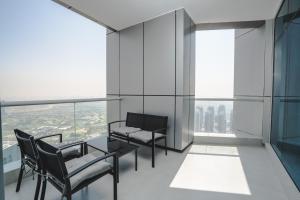 Penthouse on 74th Floor 3 Bedrooms Palm Views