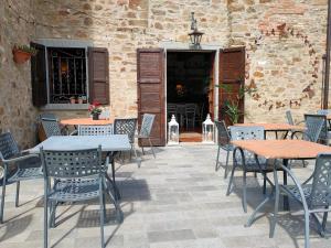Spacious Apartment in Lisciano Niccone with Mountain View