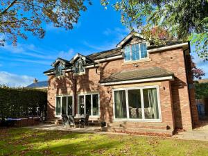 Luxury 5 Bedroom House near York - Escrick