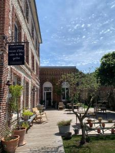 A Lecole Buissonniere