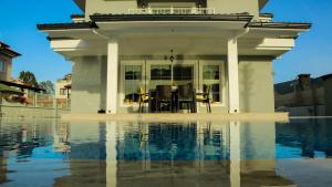 Central Villa with Pool for Rent in Dalyan Mugla