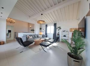 Marcogevi - Superbe Duplex avec Vue Mer et Saint-Tropez