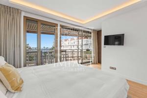 REF 1244 - Cannes Back Croisette - Sea view apartment for rent