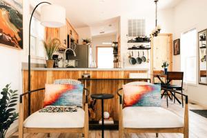 Ralston Creek Cottage - Serene Park Views